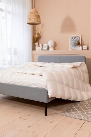 Одеяло пуховое Виктория, теплое, 220х240 см