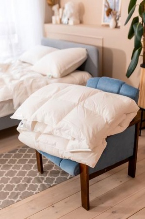 ОБЛЕГЧЕННОЕ ПУХОВОЕ ОДЕЯЛО «ВИКТОРИЯ», 220X240 СМ