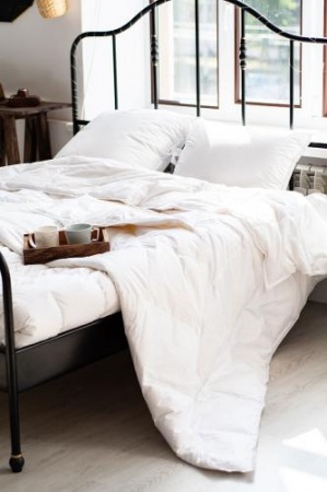 ОБЛЕГЧЕННОЕ ПУХОВОЕ ОДЕЯЛО «ГЛОРИЯ», 200X220 СМ